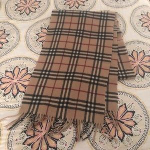 Traditional Burberry Plaid Scarf